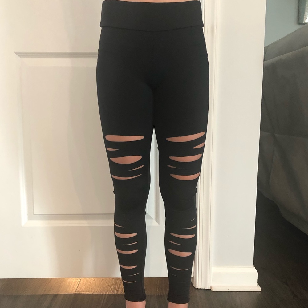 Black ripped dance leggings in child large!